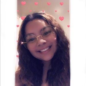 Meet your Posher, Mayra